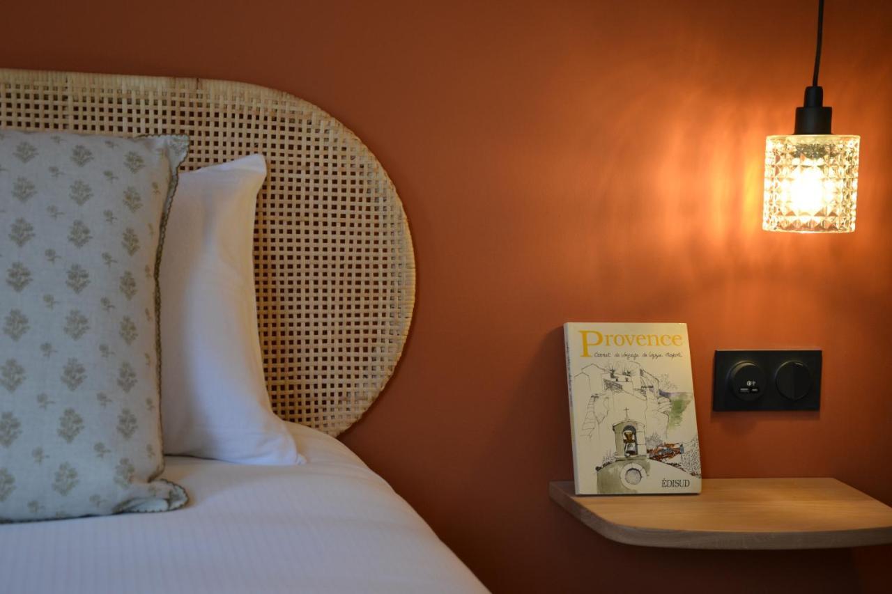 Hotel La Garrigue & Bar Piscine Венаск Экстерьер фото