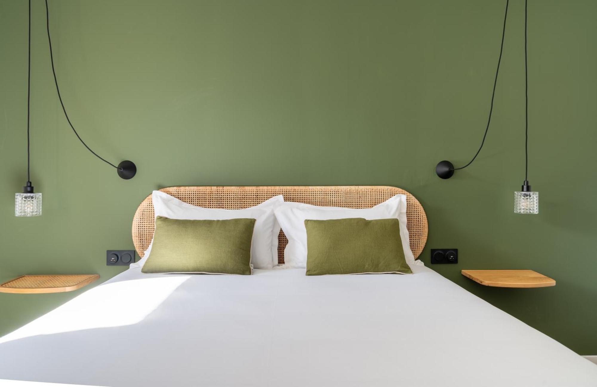 Hotel La Garrigue & Bar Piscine Венаск Экстерьер фото
