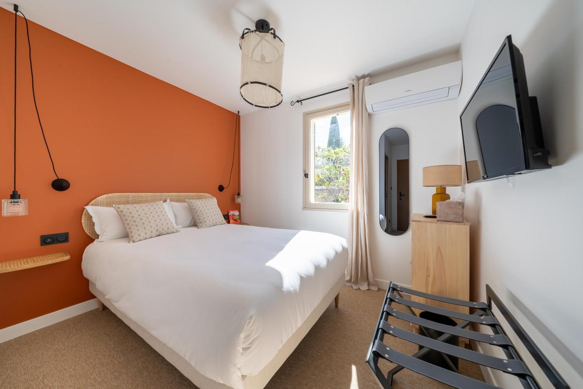 Hotel La Garrigue & Bar Piscine Венаск Экстерьер фото
