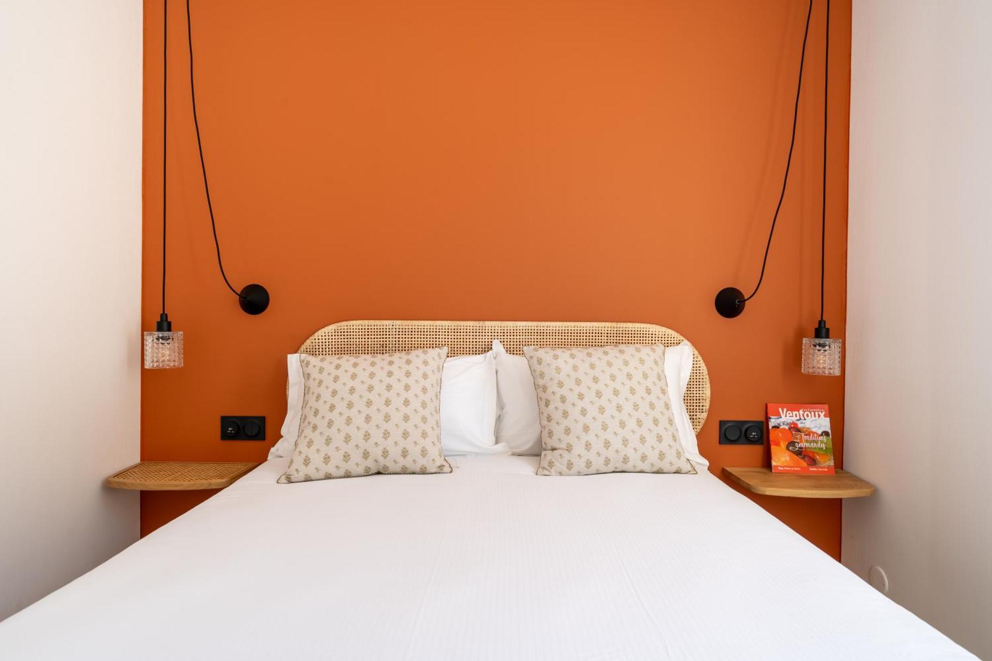 Hotel La Garrigue & Bar Piscine Венаск Экстерьер фото