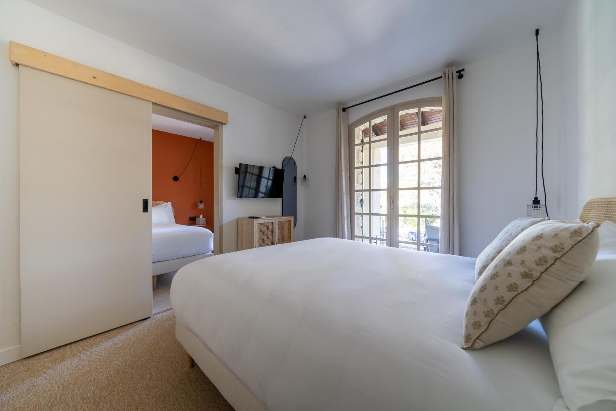Hotel La Garrigue & Bar Piscine Венаск Экстерьер фото